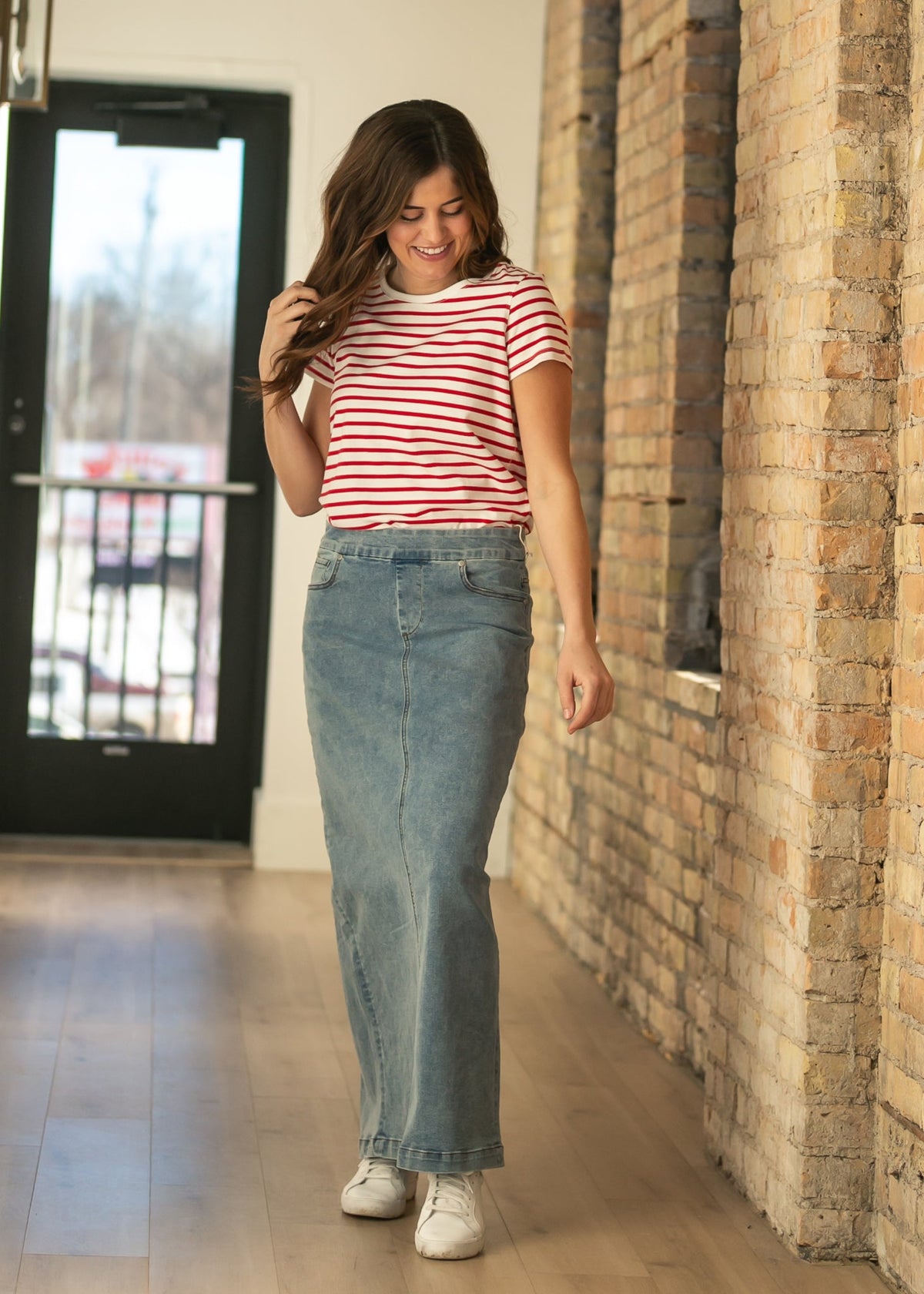 Donna Classic Wash Maxi Denim Skirt