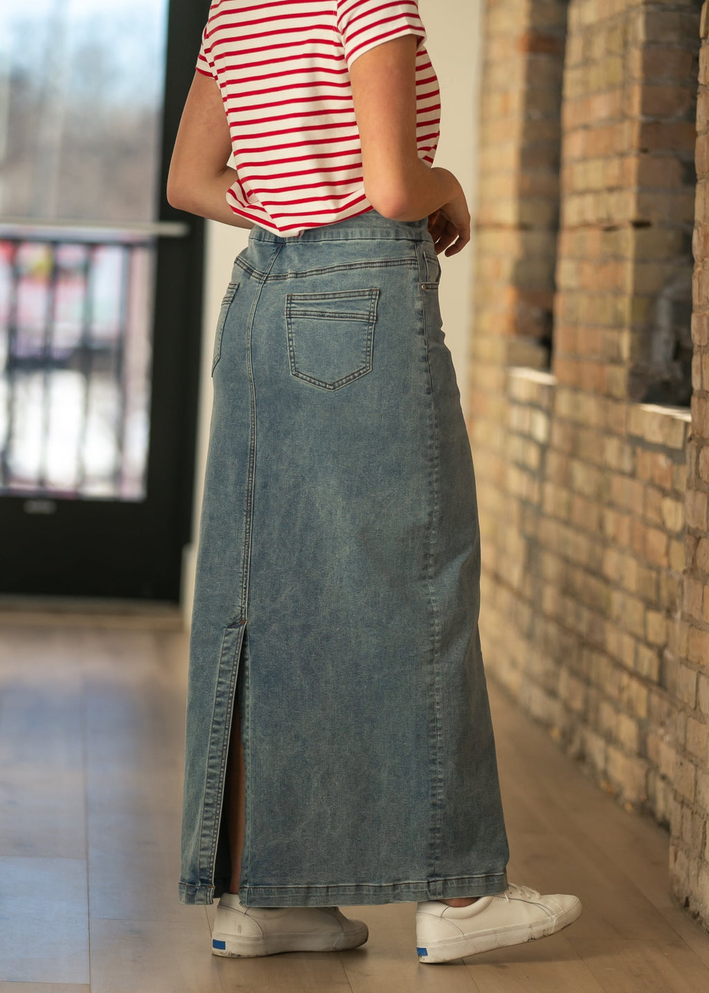 Donna Classic Wash Maxi Denim Skirt